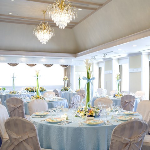 ＼式場選びの参考に／後悔しない為に、知っておきたい！！『ドレス持ち込みOKの会場』まとめ【東京編】にて紹介している画像