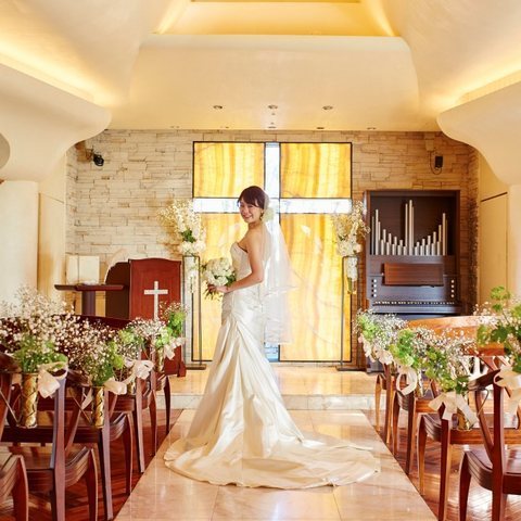 ＼式場選びの参考に／後悔しない為に、知っておきたい！！『ドレス持ち込みOKの会場』まとめ【東京編】にて紹介している画像