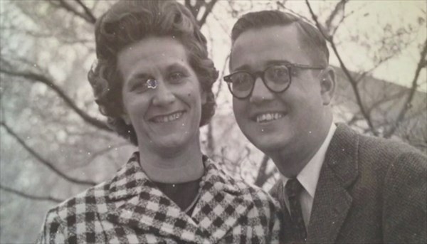 From First Love at Age 8 to Their Final Breath: A Heartwarming True Story of an Elderly Couple's 88 Years of Life Togetherにて紹介している画像