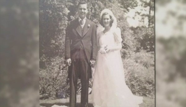 From First Love at Age 8 to Their Final Breath: A Heartwarming True Story of an Elderly Couple's 88 Years of Life Togetherにて紹介している画像