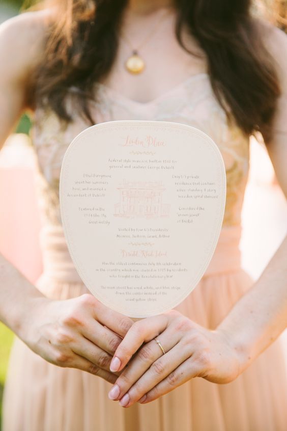 Perfect for Summer Weddings: 15 Adorable and Practical 'Fan-Shaped Program' Designsにて紹介している画像
