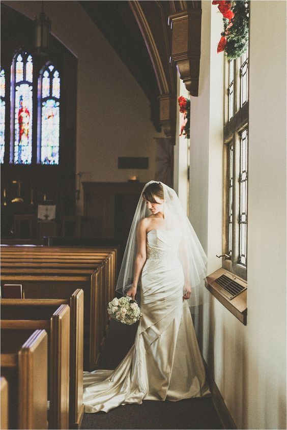 絶対にエレガントな雰囲気になれる＊美しさに磨きが掛かる写真の撮り方〔窓際ショット〕に思わずうっとり♡にて紹介している画像