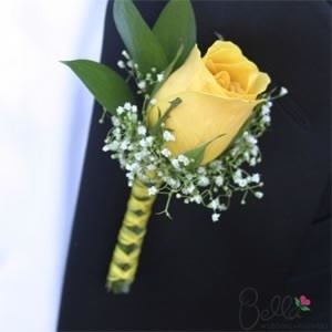 "Spring Preview: A Bright and Happy Wedding with a Girlish Yellow Rose Bouquet"にて紹介している画像