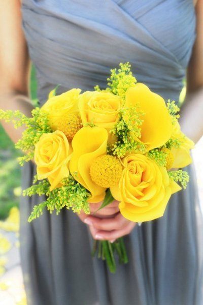 "Spring Preview: A Bright and Happy Wedding with a Girlish Yellow Rose Bouquet"にて紹介している画像