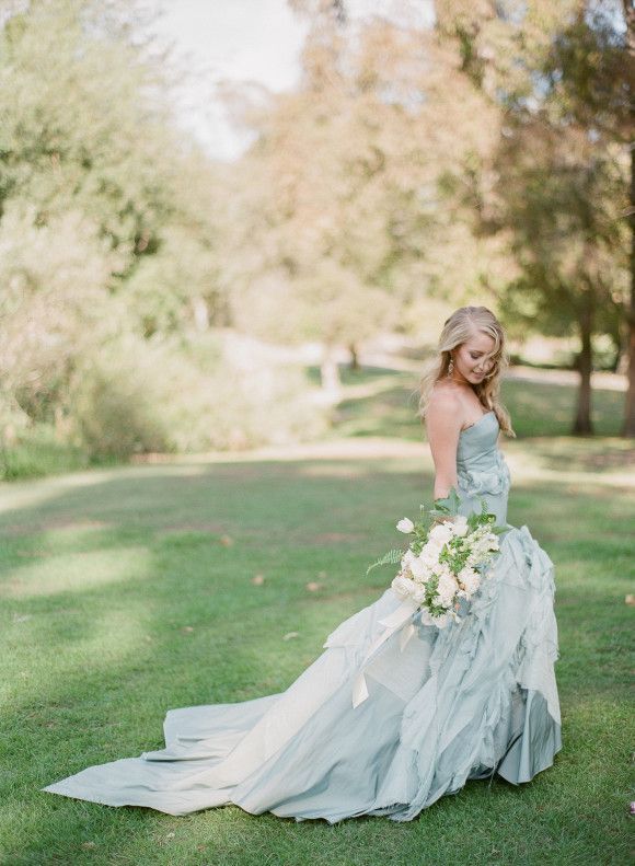 Purely Cute Reimagining: A Romantic Light Blue Wedding Dress Collection ♡にて紹介している画像