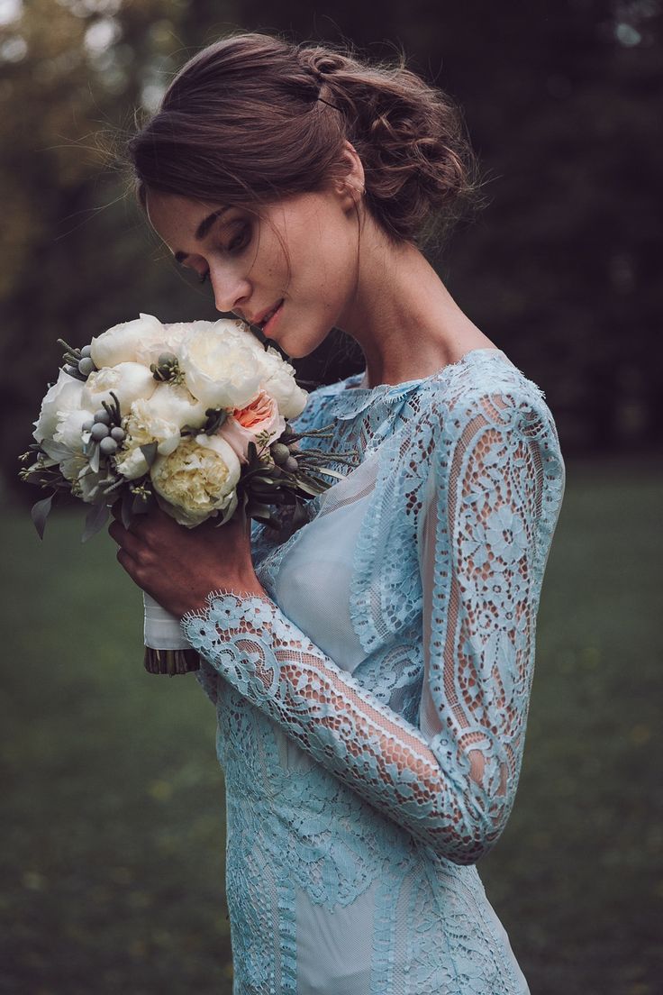 Purely Cute Reimagining: A Romantic Light Blue Wedding Dress Collection ♡にて紹介している画像