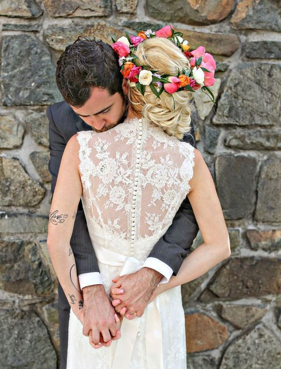 Have You Chosen Your Headpiece Yet? ♡ A Special Showcase of 10 Stunning Headpieces to Make Brides Look Absolutely Gorgeous! ✳︎にて紹介している画像