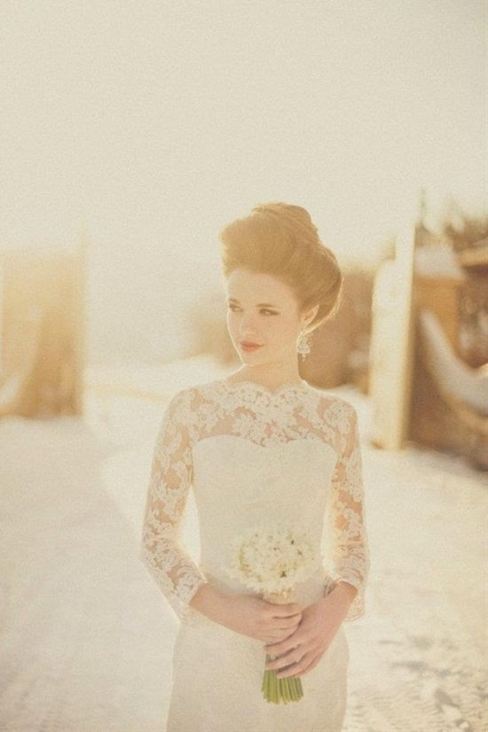 長袖レースのウェディングドレスcollection！清楚&クラシカル♡にて紹介している画像