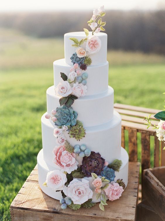 Irresistibly Cute Plumpness: The Trend of Wedding Cakes Featuring Succulents Is on the Rise!にて紹介している画像