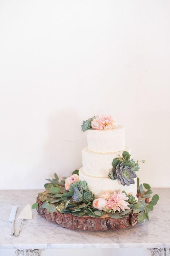 Irresistibly Cute Plumpness: The Trend of Wedding Cakes Featuring Succulents Is on the Rise!にて紹介している画像