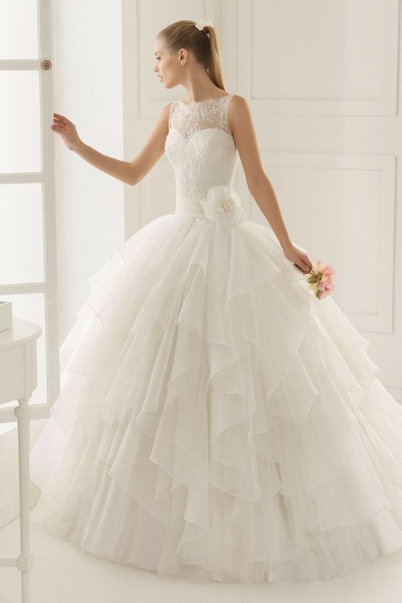 きっと、運命の一着が見つかる♡【可愛い雰囲気】好きなら絶対に着ておきたいインポートドレス10選＊*にて紹介している画像