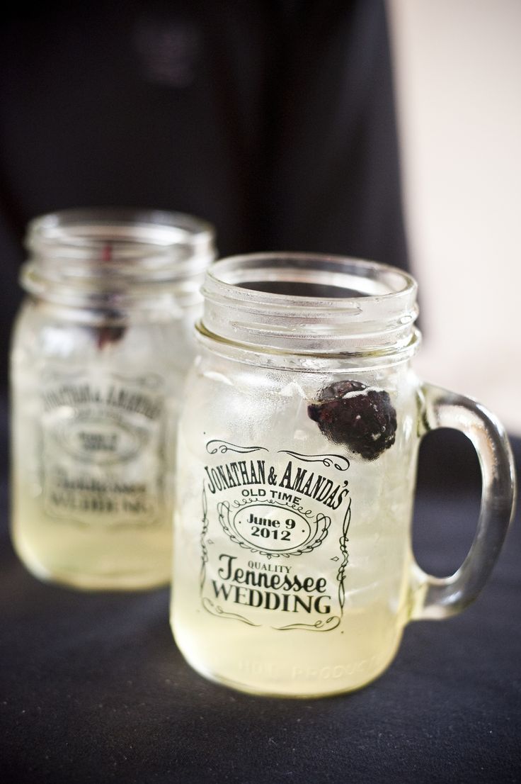 メイソンジャーでドリンクサービス♡流行りのアイテムを取り入れておもてなし上級者♪にて紹介している画像