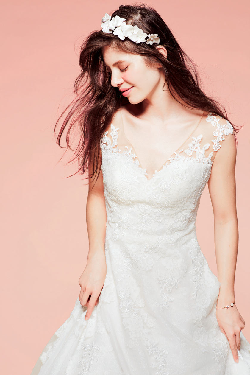 "Discover Dresses That Address the Top 4 Upper Body Concerns: Bulging, Arm and Back Sagging!"にて紹介している画像