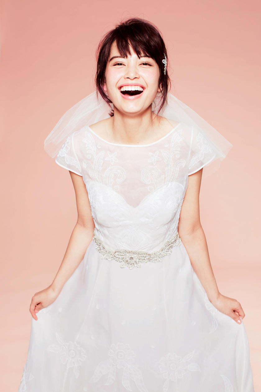 "Discover Dresses That Address the Top 4 Upper Body Concerns: Bulging, Arm and Back Sagging!"にて紹介している画像