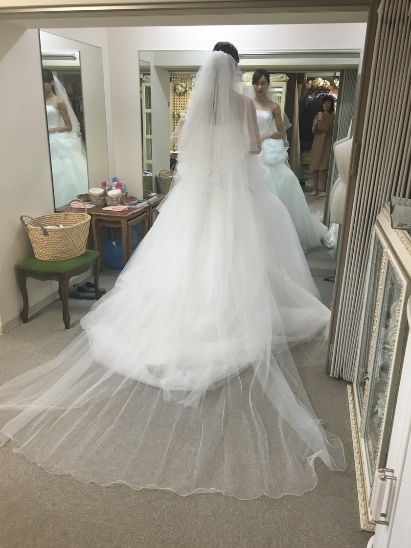 Bridal Wedding Report: Crafting Your Dream Custom-Made Wedding Dress and How to Plan It ♡にて紹介している画像