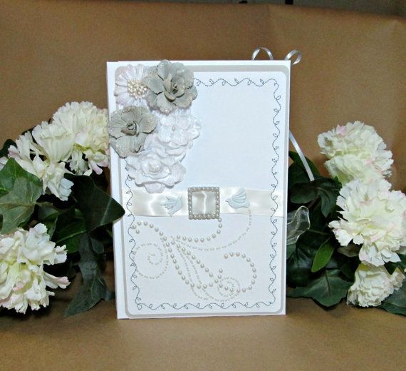 思い出を一冊の本に♡タイプ別ウェディングフォトアルバムCollection♡にて紹介している画像