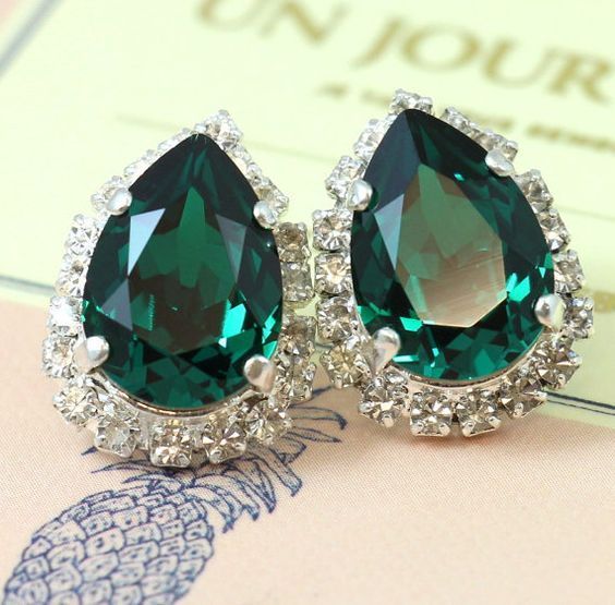 "Let's Infuse Romantic Messages into Rings: Do You Know the Meaning of Your Birthstone?"にて紹介している画像