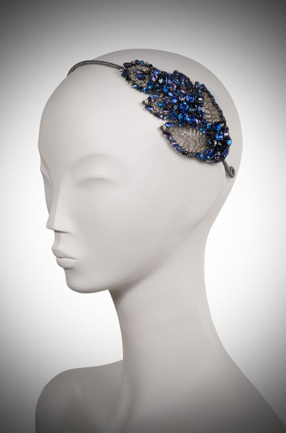 A Complete Guide to Stylish Pre-Brides: Learning from International Brides on Jenny Packham and Acacia ♡にて紹介している画像