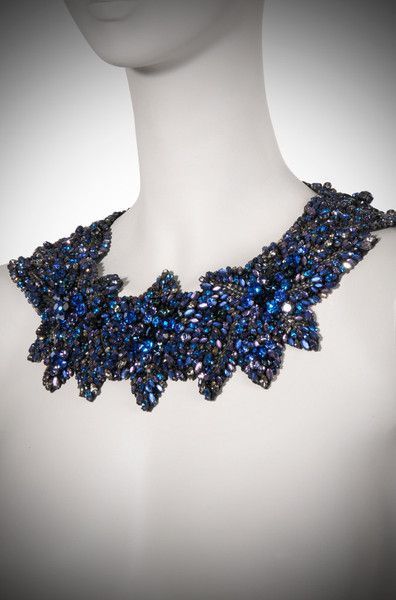 A Complete Guide to Stylish Pre-Brides: Learning from International Brides on Jenny Packham and Acacia ♡にて紹介している画像