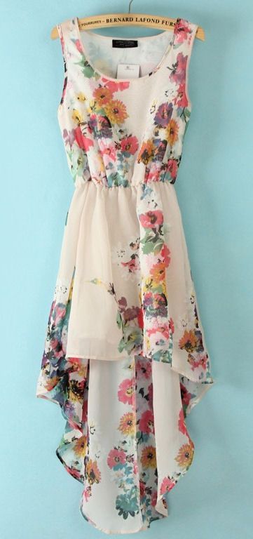 Floral Dresses: Perfect for Invitations! Bring Elegance and Femininity to Your PARTY! 🌸にて紹介している画像