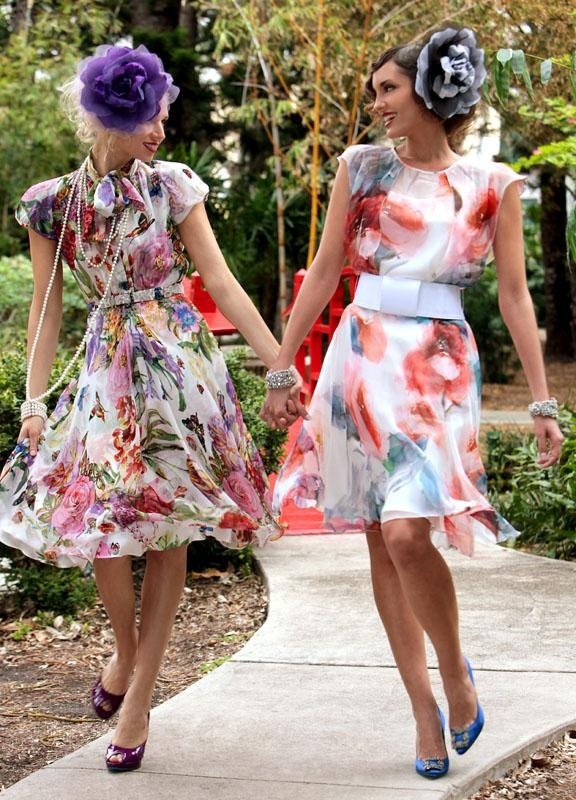 Floral Dresses: Perfect for Invitations! Bring Elegance and Femininity to Your PARTY! 🌸にて紹介している画像