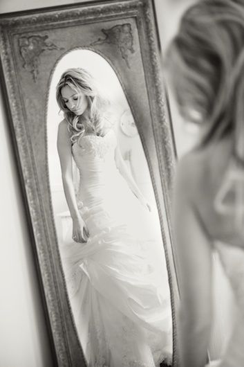 Capturing the Most Beautiful Moments: The Perfect Guide to Creating Your Dream Bride Shots♡にて紹介している画像