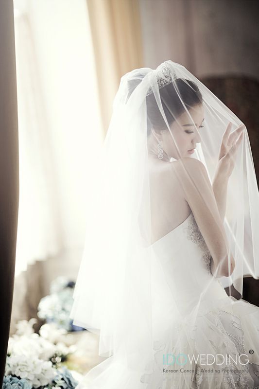 Capturing the Most Beautiful Moments: The Perfect Guide to Creating Your Dream Bride Shots♡にて紹介している画像