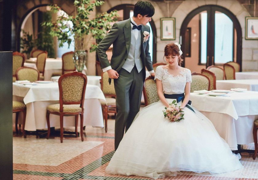 "Don't Forget to Match with the Groom! Effortlessly Perfect: Our Stylish Couple Coordination Tips☆"にて紹介している画像
