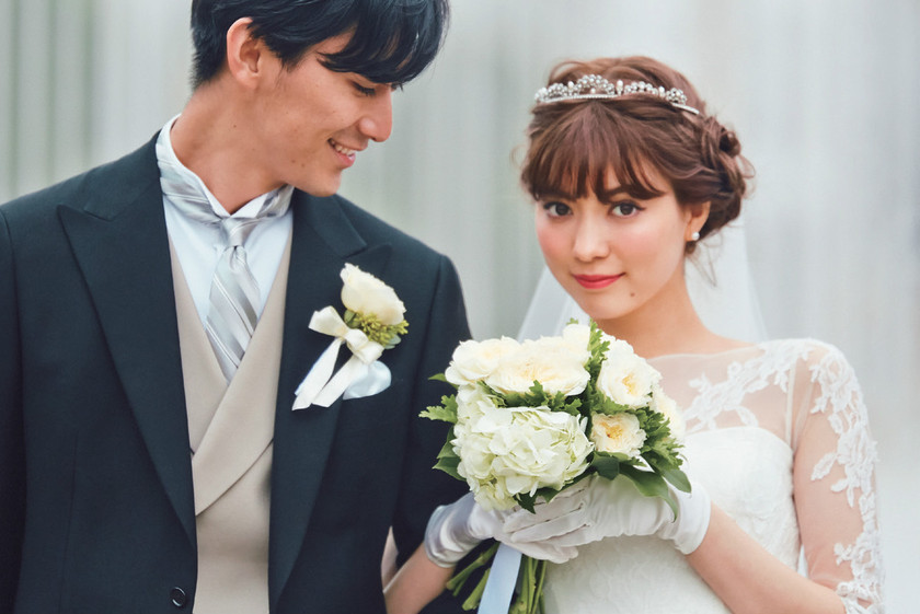 "Don't Forget to Match with the Groom! Effortlessly Perfect: Our Stylish Couple Coordination Tips☆"にて紹介している画像