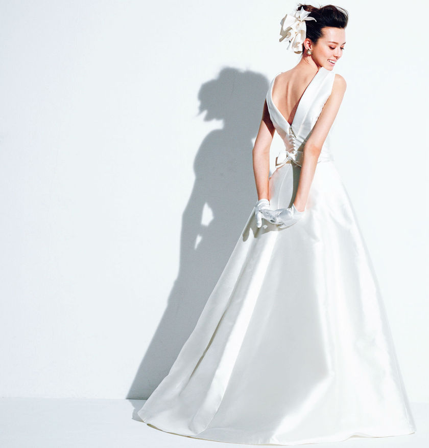 "Finally Found It! / 10 Salons Where You Can Become the Princess You've Always Dreamed Of with Classic Dresses ♥"にて紹介している画像