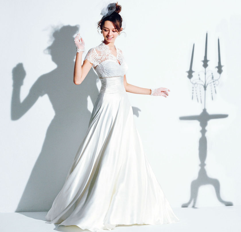 "Finally Found It! / 10 Salons Where You Can Become the Princess You've Always Dreamed Of with Classic Dresses ♥"にて紹介している画像