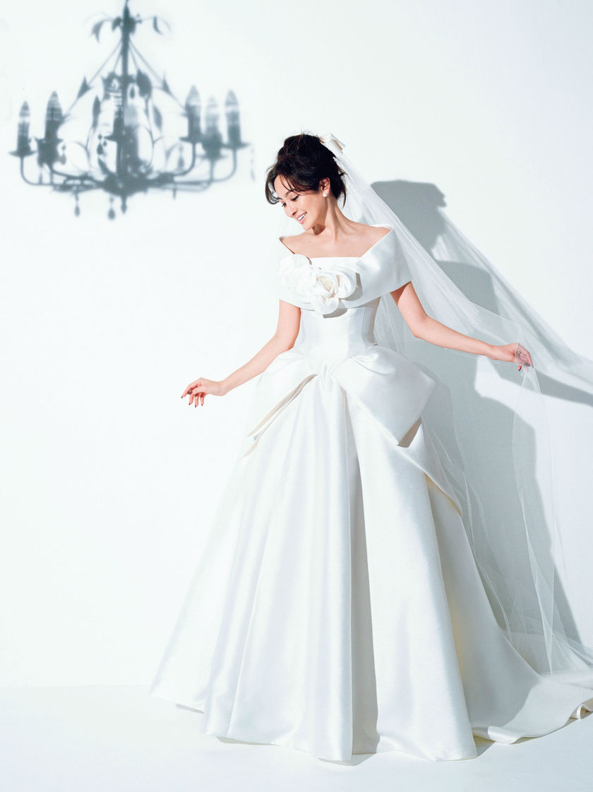 "Finally Found It! / 10 Salons Where You Can Become the Princess You've Always Dreamed Of with Classic Dresses ♥"にて紹介している画像