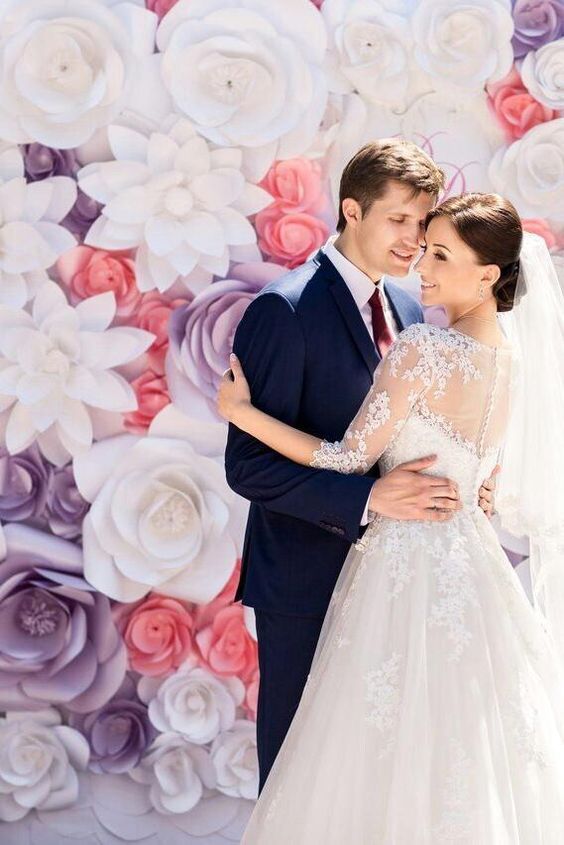 Unbelievable Scale! The Flower Photo Booth Prepared by Overseas Brides for Their Weddings is Absolutely Amazing!にて紹介している画像