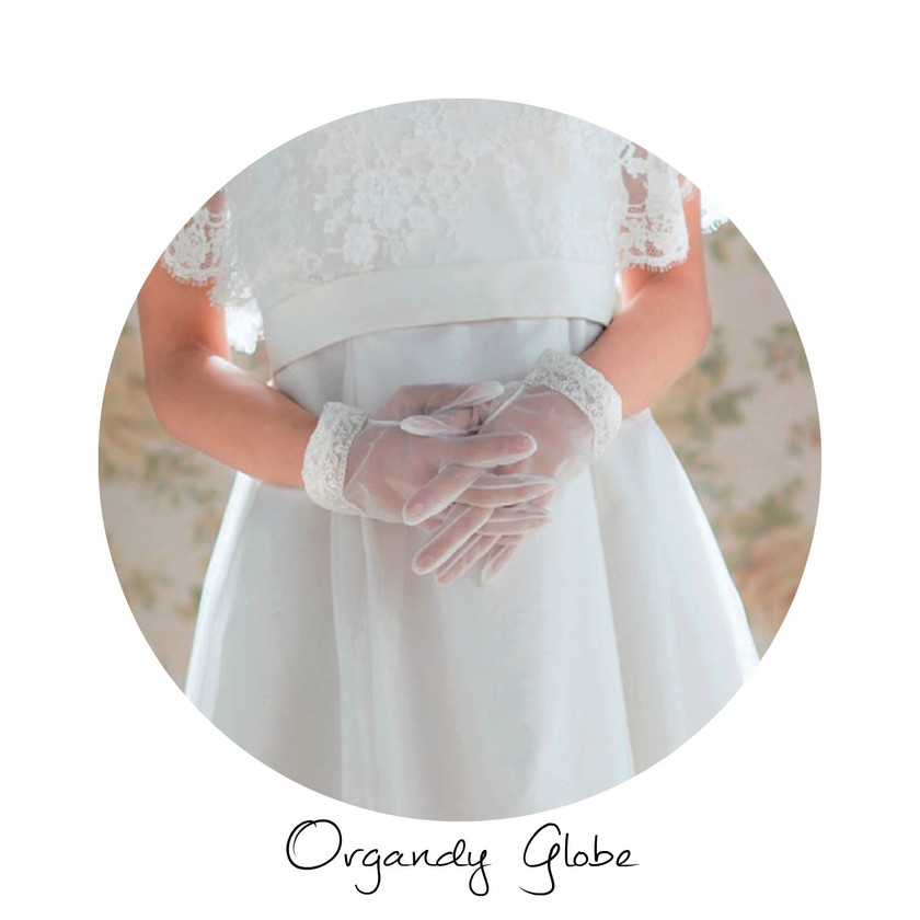 "✨ Elevate Your Bridal Look: The Latest Trends in Chic Wedding Accessories for a Dazzling Bride! ✨"にて紹介している画像