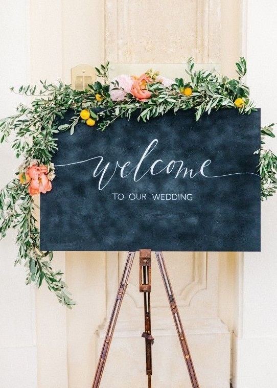 Simple Yet Stylish! Why You Should Definitely Draw Inspiration from Overseas Designs for Your Welcome Board ♡にて紹介している画像