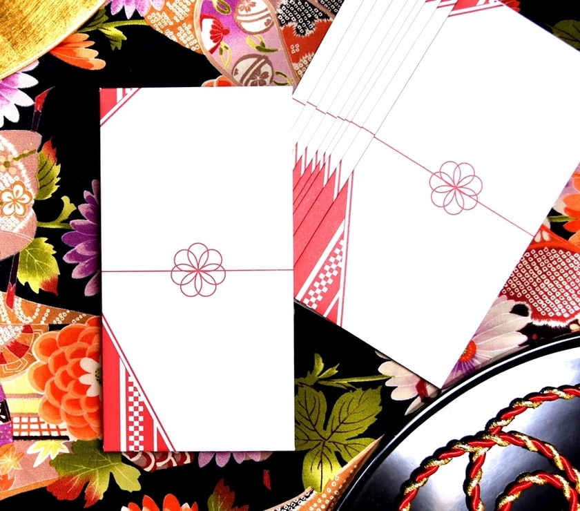 "More Cost-Effective than DIY? Online Shopping at a Wedding Supply Store Can Actually Save You Money!"にて紹介している画像