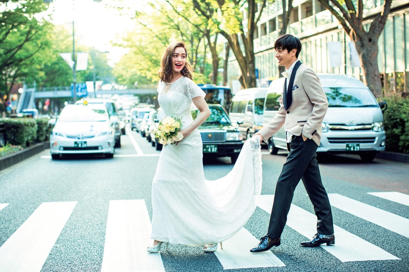 Escape from the Wedding Venue: A Collection of Inspiring Couple Photos for Your Photo Tour!にて紹介している画像