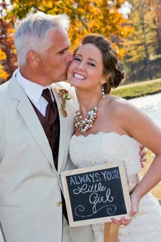 Congratulations on Your Marriage! Heartwarming Photos of Families Sending Off the Bride and Groom... ❤️❤️にて紹介している画像