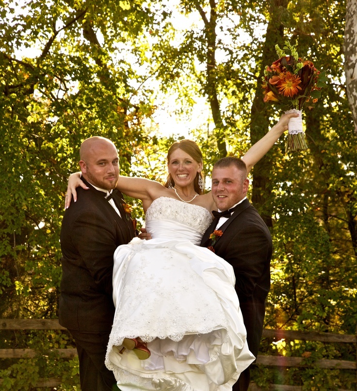 Congratulations on Your Marriage! Heartwarming Photos of Families Sending Off the Bride and Groom... ❤️❤️にて紹介している画像