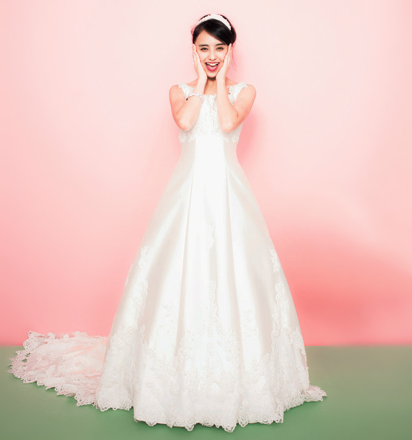 "Let Me Share Men's True Feelings♡ / Did You Know That A-Line Dresses Are the Overwhelming Favorite from the Groom's Perspective?"にて紹介している画像