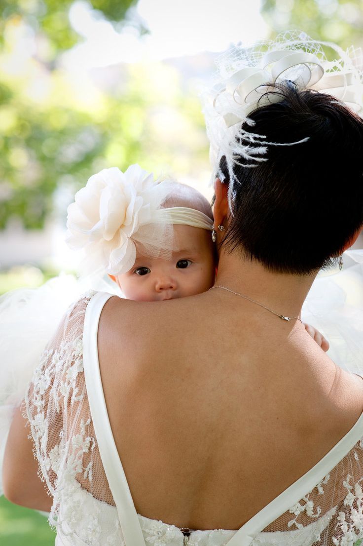 Congratulations on Your Marriage! Heartwarming Photos of Families Sending Off the Bride and Groom... ❤️❤️にて紹介している画像