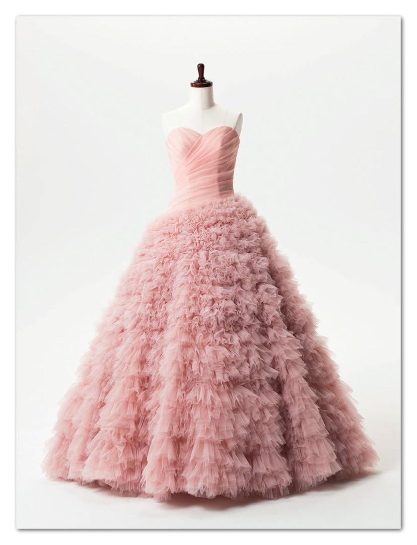 "Transform Your Look: Essential Styling Tips for a Stunning Outfit Change That Captivates Guests*"にて紹介している画像