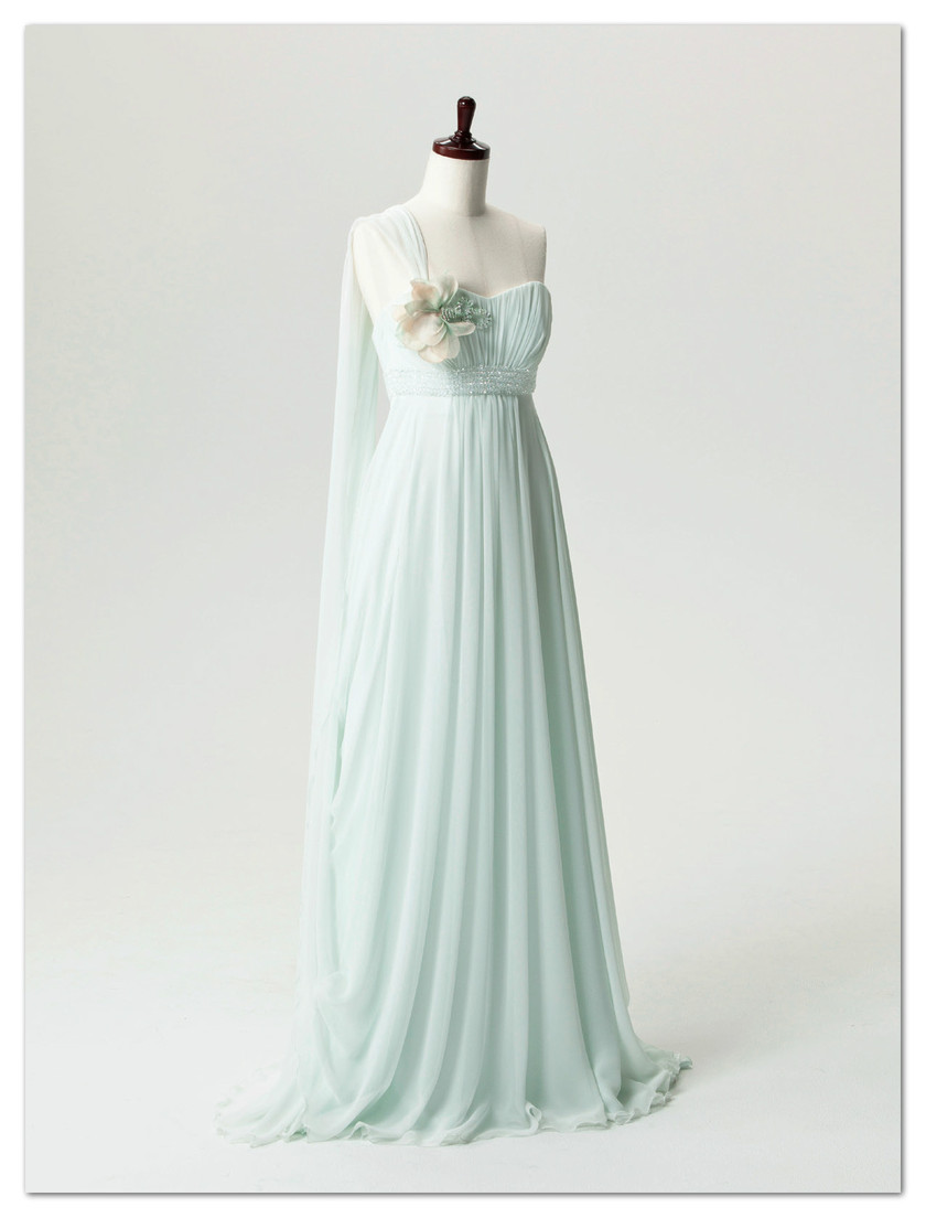 "Transform Your Look: Essential Styling Tips for a Stunning Outfit Change That Captivates Guests*"にて紹介している画像