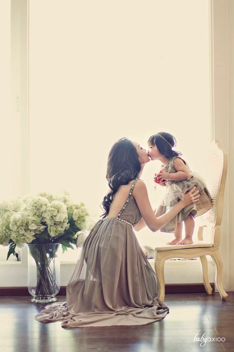 Congratulations on Your Marriage! Heartwarming Photos of Families Sending Off the Bride and Groom... ❤️❤️にて紹介している画像