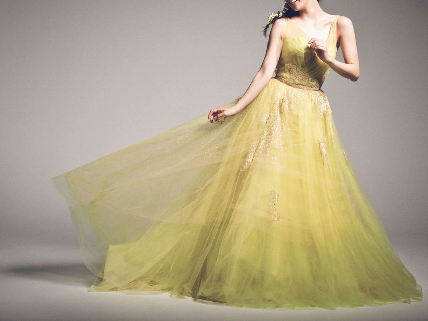 "Transform Your Look: Essential Styling Tips for a Stunning Outfit Change That Captivates Guests*"にて紹介している画像