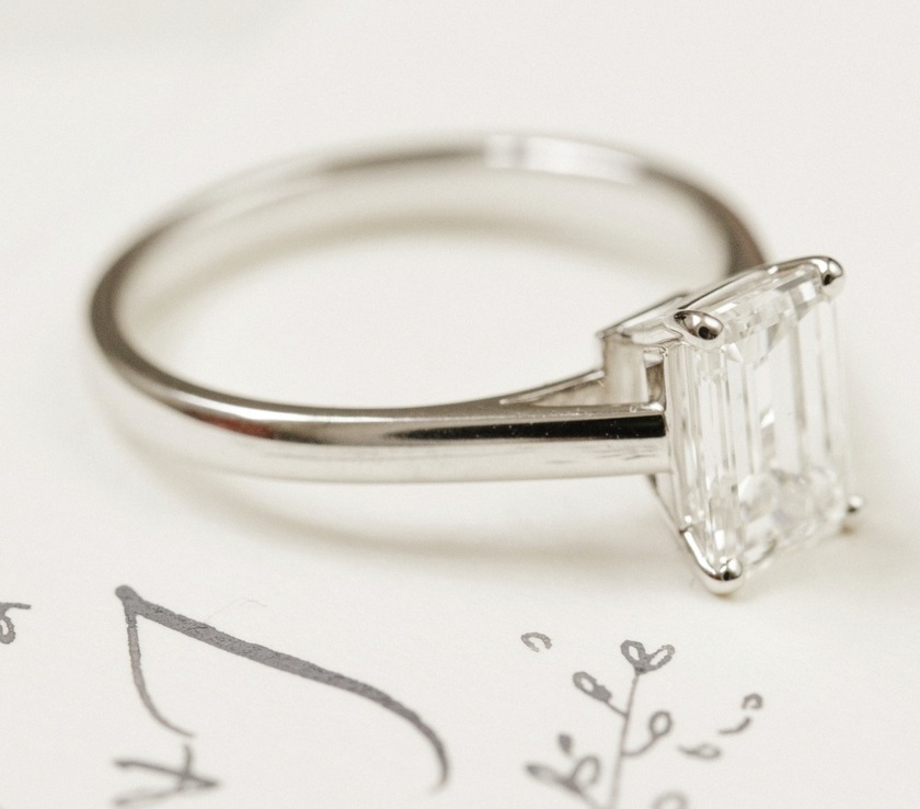 運命のダイヤモンドを自分で探せる！ダイヤモンドの女王と呼ばれる『デビアス』のリングの4つの魅力＊にて紹介している画像