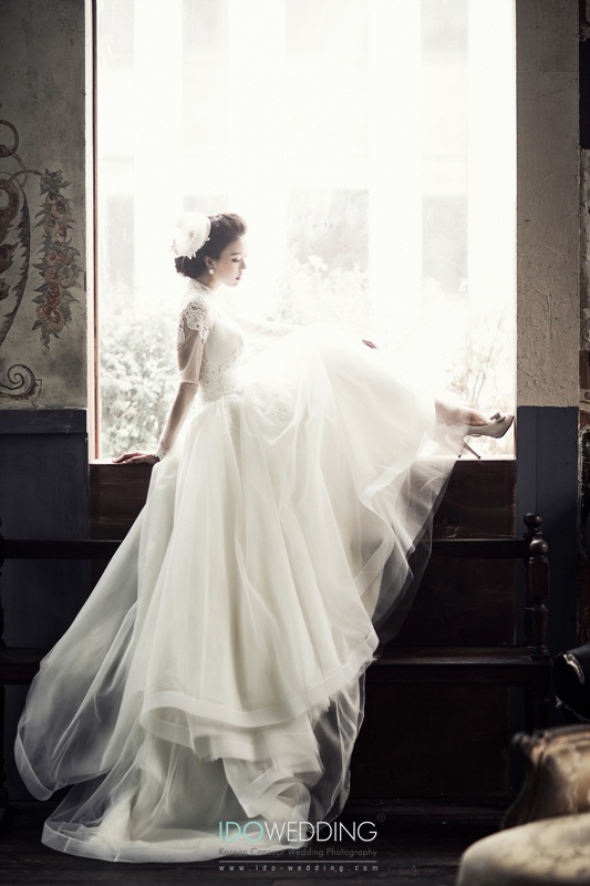 A Dreamy Collection of Princess Line Wedding Dresses You Must Try at Least Once♡にて紹介している画像