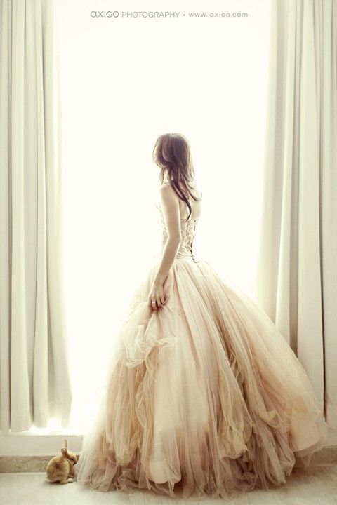 A Dreamy Collection of Princess Line Wedding Dresses You Must Try at Least Once♡にて紹介している画像