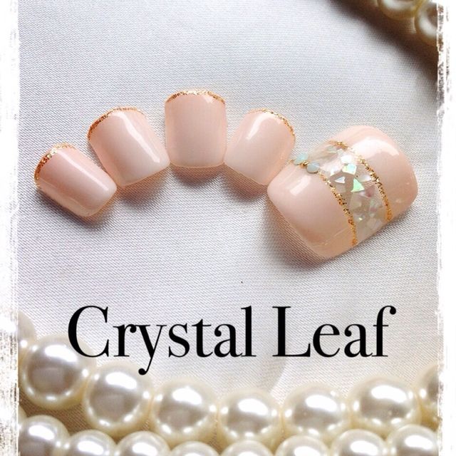 つま先まで完璧に可愛く！気分があがる可愛いフットネイルをあつめました♡にて紹介している画像