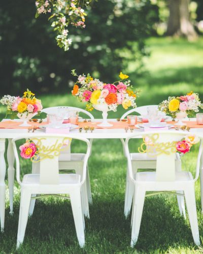 Charming Colorful Flowers: A Romantic Garden Wedding ♡にて紹介している画像